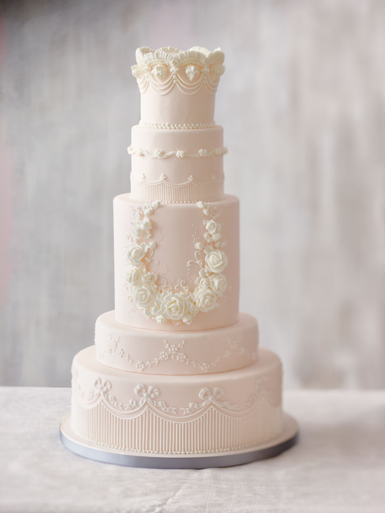 Piped Dreams cake